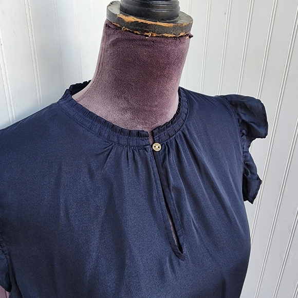 Ann Taylor Ruffle Mock Neck Satin Blouse Top Navy Blue Sleeveless Pullover Sz LP - Picture 4 of 10